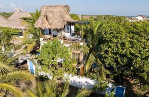Escuintla House | Entire villa for 8 people