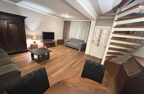 Veldhoven Villa | Entire villa, free breakfast, free parking
