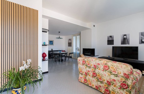 Tuglie Apartment | Entrance, living room, kitchen, 3 spacious rooms, 4p bedroom, 2 bathrooms, garden, place car