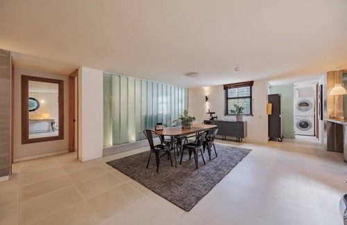 El Poblado Apartment | |EP| Central Provenza Apt w/Jacuzzi, AC/Desk