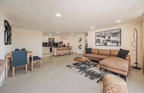 Lalinde Apartment | EP| Modern Apt W/AC, Workspace, Pool, Balcony