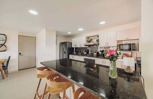 Lalinde Apartment | EP| Modern Apt W/AC, Workspace, Pool, Balcony