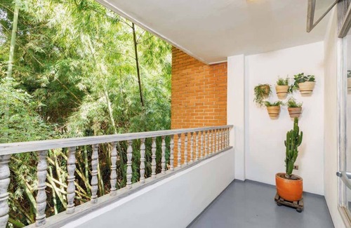 Manrique Apartment | |EP| Provenza Paradise: Apt w/Balcony, Desk