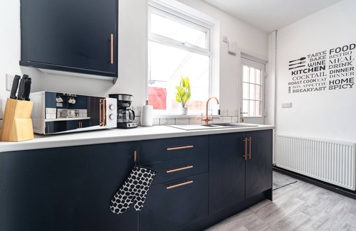 Hull House | Ephphatha 4 Beds Central A63 3 Bedrms Free Wifi