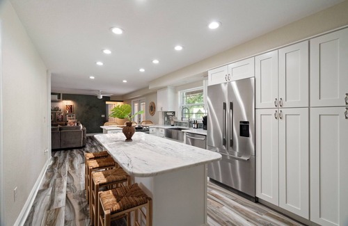 Clearwater House | Epic 5BR w/Mini Golf + Heated Pool + Game Room
