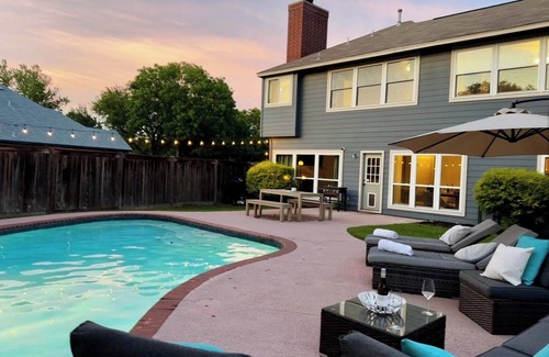 West Oak Hill House | Epic Austin House - Large rooms, Game Room, Gym & more…