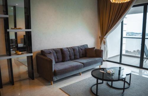 Masai Apartment | Epic Marina View 3BR Permas w Bathtub & Seaview Balcony Permas by Our Stay