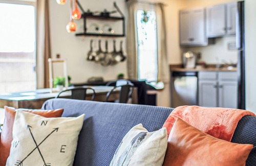 Pagosa Springs House | Epic Mountain Views, Central to Town & Hot Springs - "Hilltop Haus"