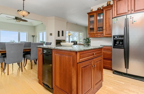 Gold Beach House | Epic ocean views w/easy walk to beach from this pet-free private retreat!