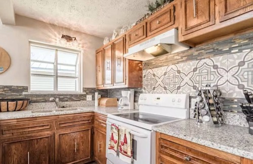 Gun Barrel City House | Epic view lakehouse with huge waterfront backyard!
