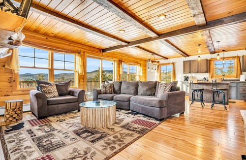Sunday River Area Cabin | Epic Views, Hot Tub, GameRoom & Bar, FirePit, Pets Ok, Sunday River