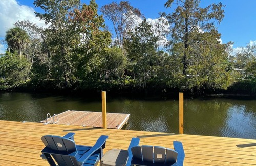 Weeki Wachee Gardens House | EPIC Weeki Wachee riverfront home Waterfront Kayaks included