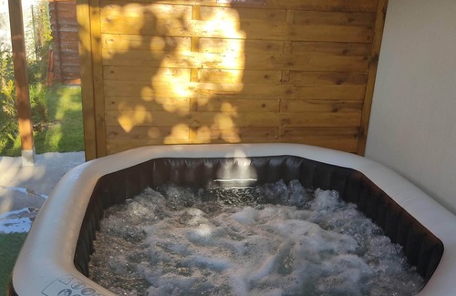 Moret-Loing-et-Orvanne Apartment | Episy lock housing with outdoor SPA