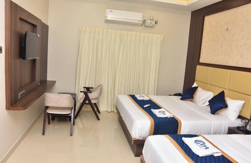 Rameshwaram Hotel | EPR Residency