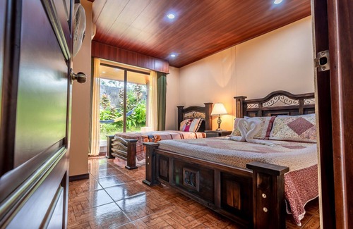 La Fortuna Hotel | Equipped house, overlooking the Arenal volcano, La Fortuna San Carlos
