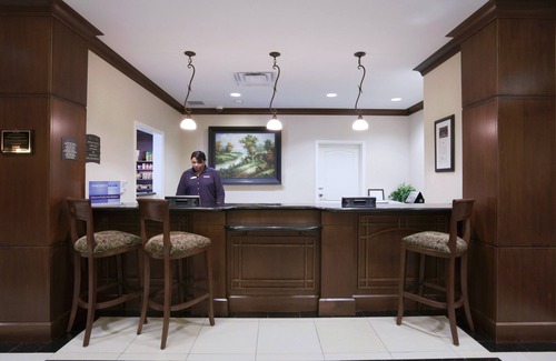 Lafayette Condo | Equipped King Suite | Free Daily Breakfast, Outdoor Pool + Hot Tub Access