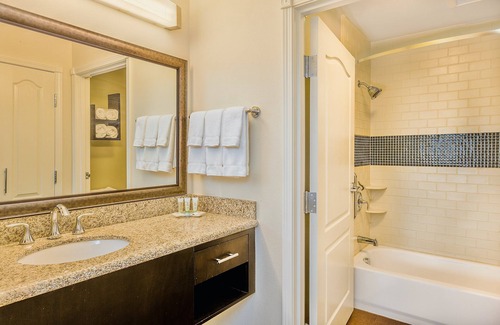 Bismarck Condo | Equipped King Suite Near Downtown | Free Daily Breakfast + Indoor Pool