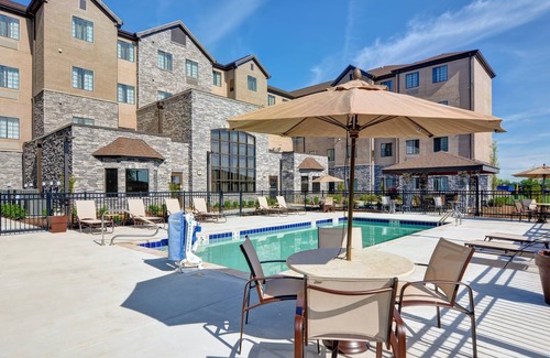 Mount Juliet Condo | Equipped Suite | Free Breakfast, Business Center