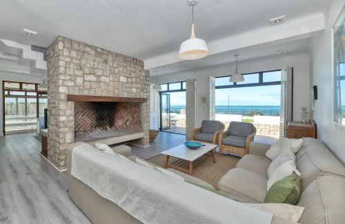 Waenhuiskrans House | Erf 3 In Arniston