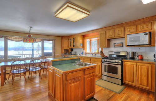 Rangeley House | 🐾Erickson - Spacious and private dog friendly home located on Rangeley Lake