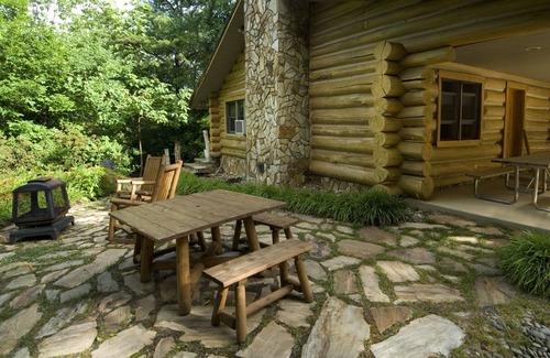 Cherokee Cabin | Erikas Dream - Handcrafted Log Cabin near River