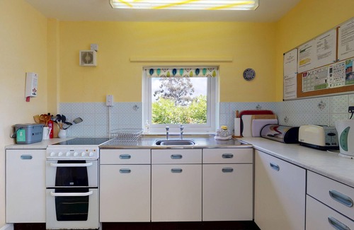 Conwy Cottage | Eryl - Three Bedroom Cottage, Sleeps 5