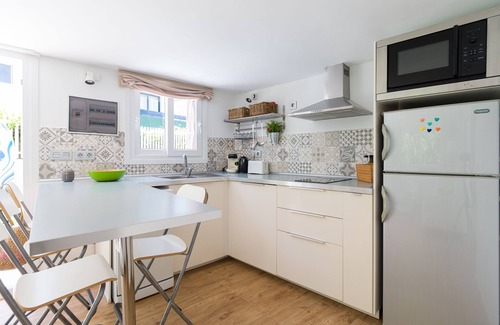 Meloneras Apartment | Apartment in Maspalomas with spacious garden, 30 m to the beach. Private garage