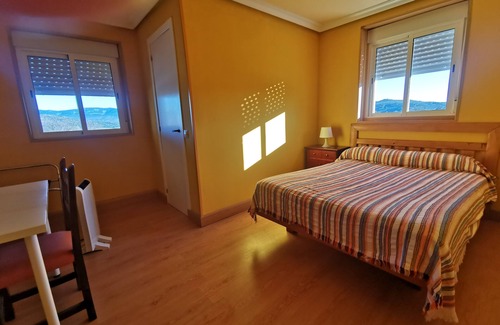 La Serna del Monte Apartment | Hostal Buitrago - Double room 7 with private bathroom