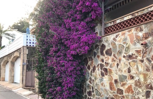 Canyet de Mar Villa | Cozy house 8 pax.TERRACES WITH SEA VIEWS. BEACH 3 MINUTES WALKING DISTANCE.