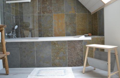 Saint-Epain House | ESCALE A VILLEPERDUE chambre NERINGA