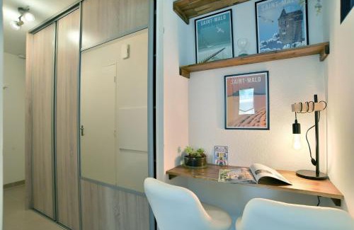 Dinan Apartment | Escapade - Appartement avec parking privé et jardin