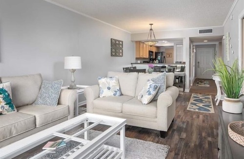 Sunset Beach House | Escape 2 Lands End Your Beachside Paradise on T.I.