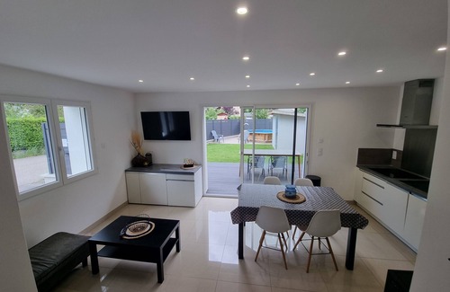 Val-de-Chaise Villa | Escape and comfort 8-bed house with swimming pool