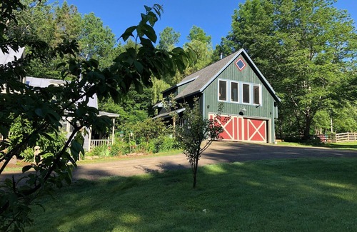 Farmington Cottage | Escape and Engage at Bray Barn Farm
