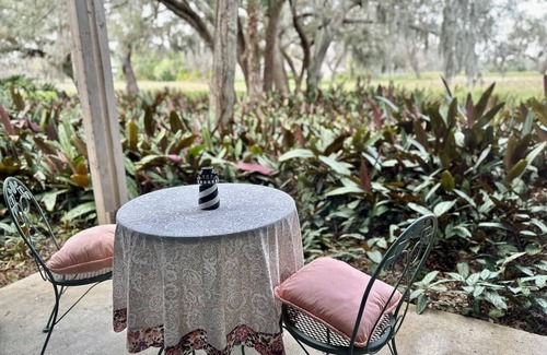 Grenelefe Condo | Escape City Life and Enjoy this Charming 2-Bedroom Condo Near Central Florida!