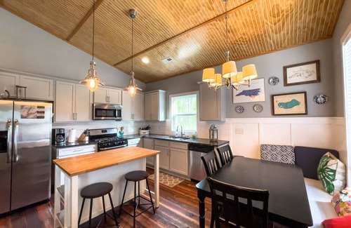 Minnesott Beach Cottage | Escape from the daily grind to the Black Duck!
