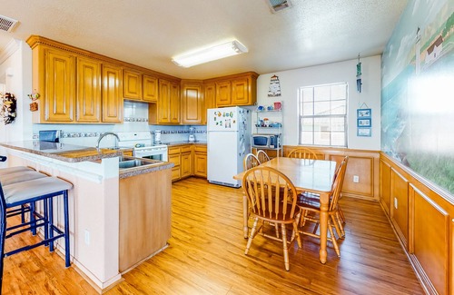 Crystal Beach House | Escape | Gulf Views | Large Deck | Pet Friendly