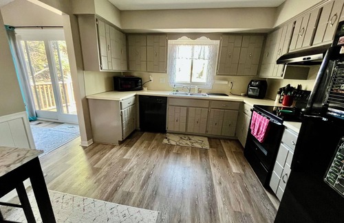 North Central Omaha House | Escape Into the Tranquility of Unwinding