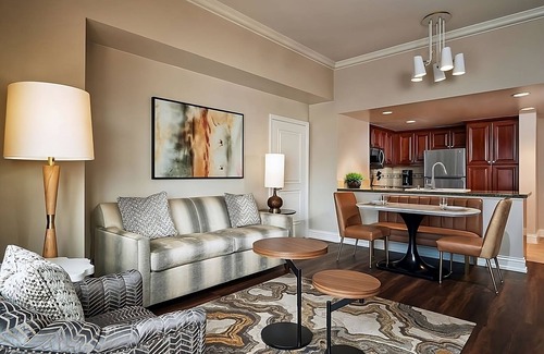 Las Vegas Hotel | Escape the Vegas Bustle! 2 Suites w/Living Area | Close to Festival Grounds
