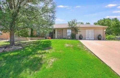 Marble Falls House | Escape This Cozy Fall Hot Tub Holiday Perfection