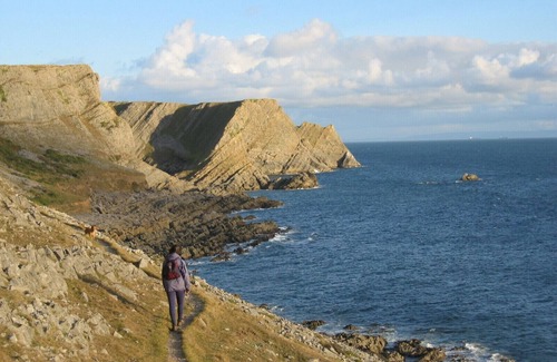 Crynant Cottage | Escape to a cliff top location superb sea views. No traffic noise. Pets welcome