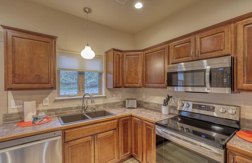 Rockerville Condo | Escape to a peaceful country retreat just 8 minutes from iconic Mt. Rushmore. Our modern 2-bedroom home comfortably sleeps six and gives you quick access to the best of the Black Hills, Crazy Horse Memorial, Custer State Park, and the Badlands.