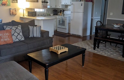 Chesnee Ski Chalet | Escape to a relaxing retreat just minutes away