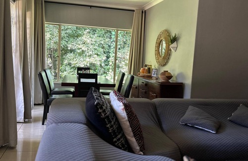 Pretoria House | Escape to a Spacious 4-Bedroom House in Pretoria, Sleeps 8