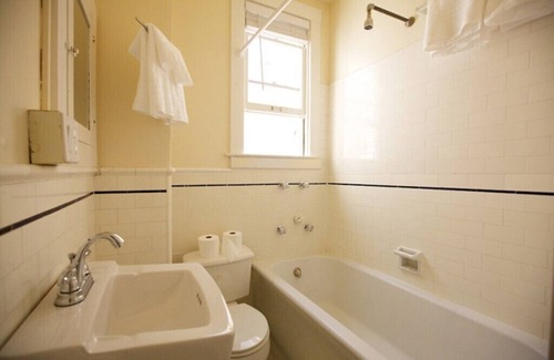 Pacific Heights Apartment | Escape To Alta Plaza Park