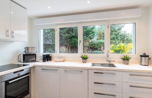 Pyla-sur-Mer Villa | Escape to Arcachon Bay: Luxurious Retreat and Exciting Adventures