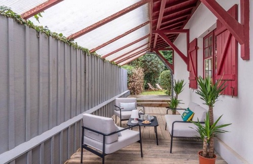 Pyla-sur-Mer Villa | Escape to Arcachon Bay: Luxurious Retreat and Exciting Adventures