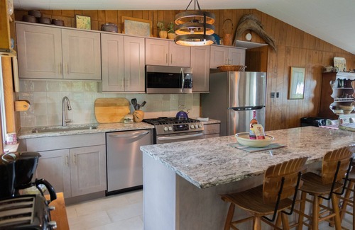 Lake Township Cottage | Escape to BEAUTIFUL Northern Michigan this fall!