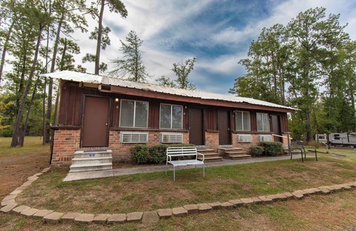 Dry Creek Cabin | Escape to Bundick Lake: Your Charming Cabin Retreat Awaits