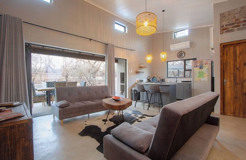 Marloth Park House | Escape to Chui House – A/C, Pool, WiFi & Wildlife Near Kruger National Park